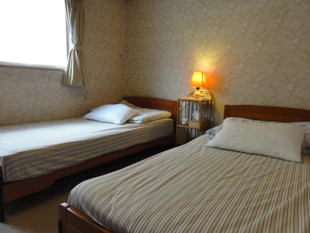 Tanigawadake Raspberry Youth Hostel Minakami Szoba fotó